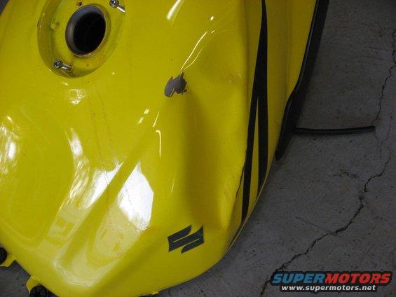 picture18.jpg Gas Tank some damage 
No lock 

Make offer
  