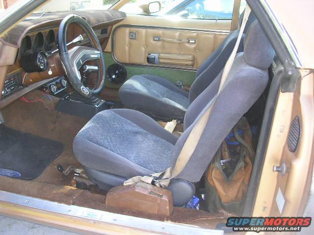 dscn2258.jpg The Honda Civic seats.