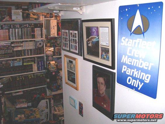 star-trek-room1865.jpg 