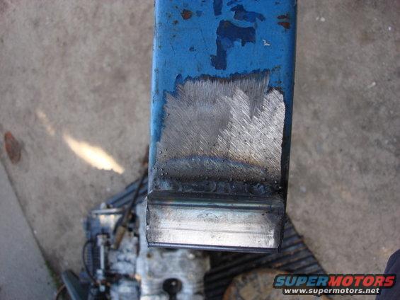 trailer4.jpg here is the top view of the new hinge.