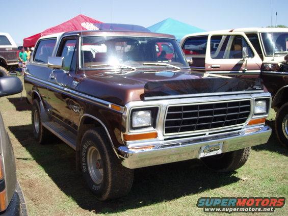 Brown 1978 Ford Bronco with white top, 3q-front view
