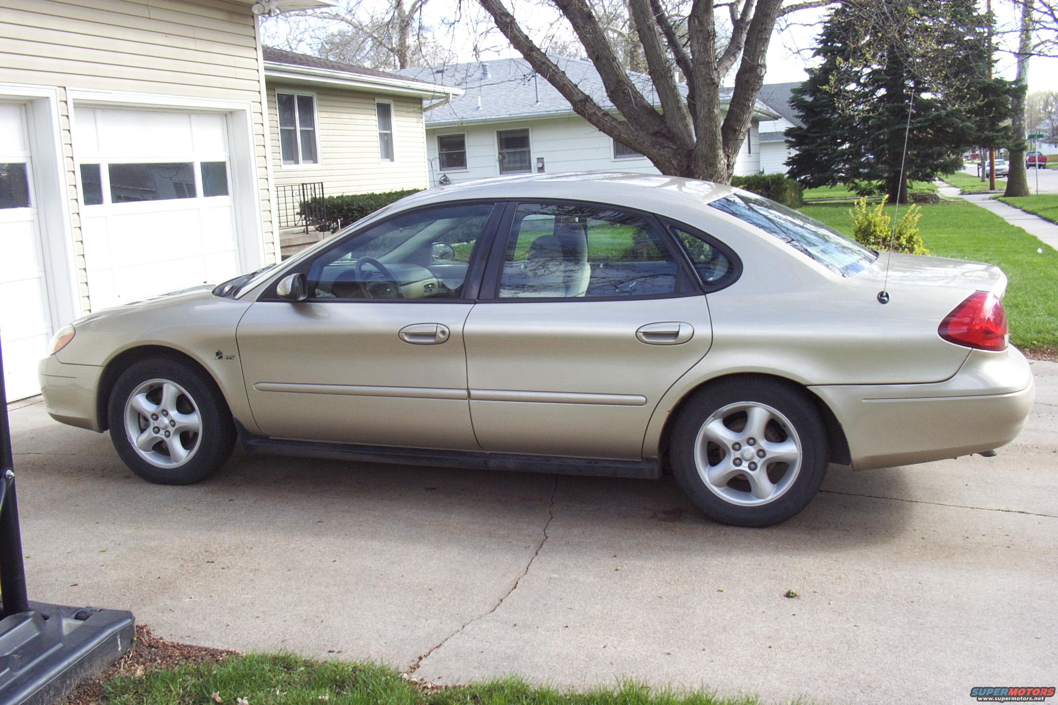 2000 Ford Taurus