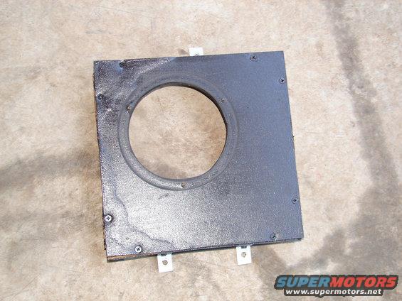 rear-speakers-003.jpg 