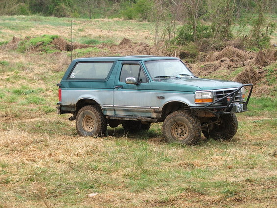bronco.jpg 