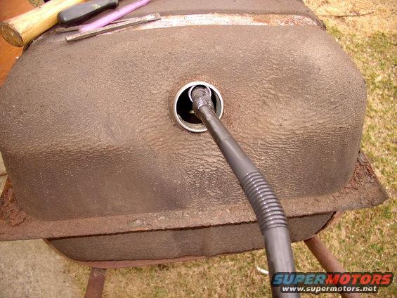 img_0400.jpg The vent hose within the filler hose