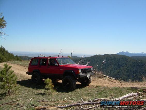 lefthand-41404044.jpg money shot