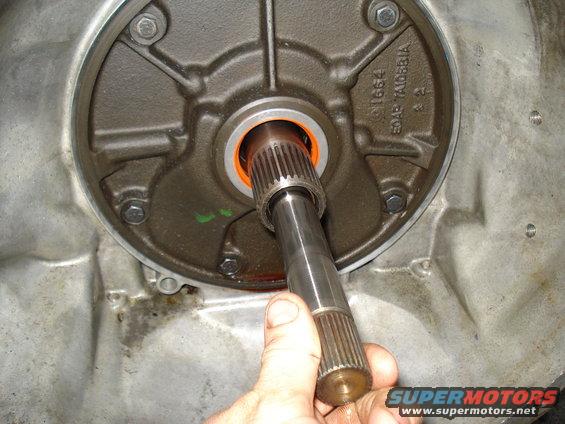 Transmission pump shaft insertion into housing
