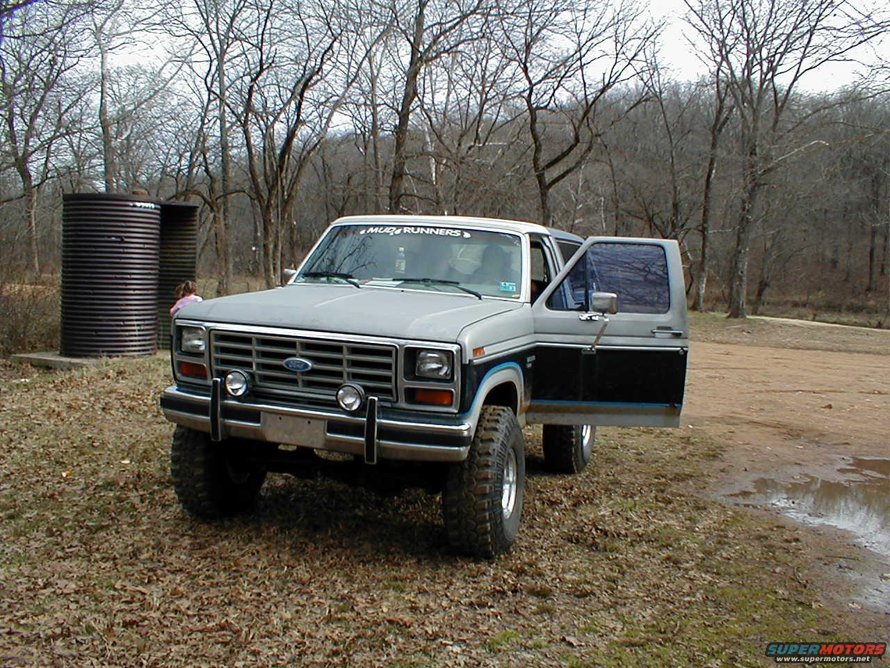 1985 Ford Bronco photo