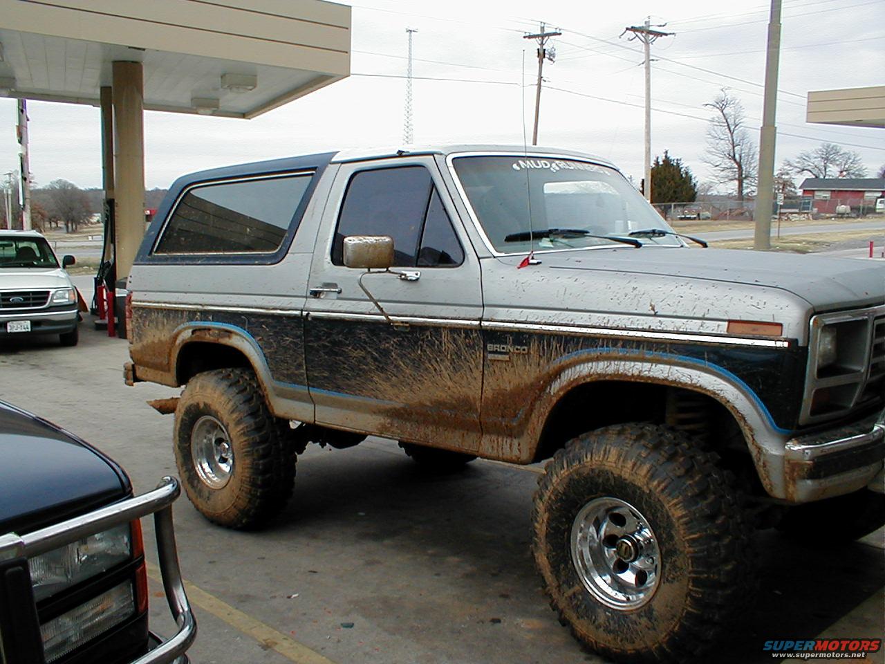 1985 Ford Bronco photo