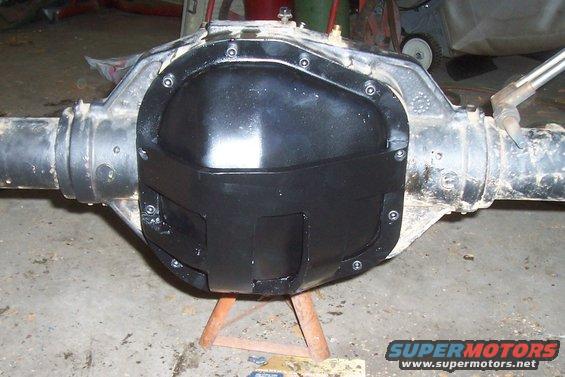 Rear axle differential cover, black, bolted on