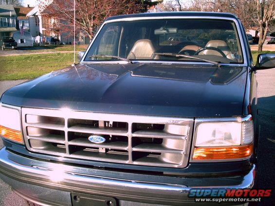 1993 Ford Bronco front view, showing grille and headlights