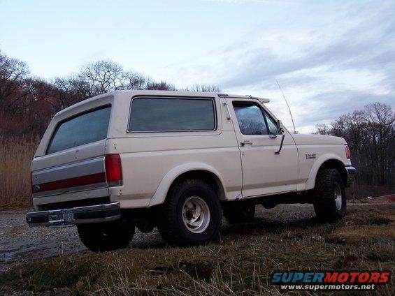 Cream 1989 Ford Bronco rear quarter view