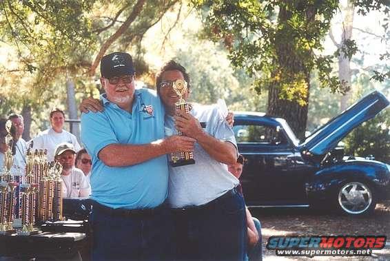 Unclemilti getting his trophy