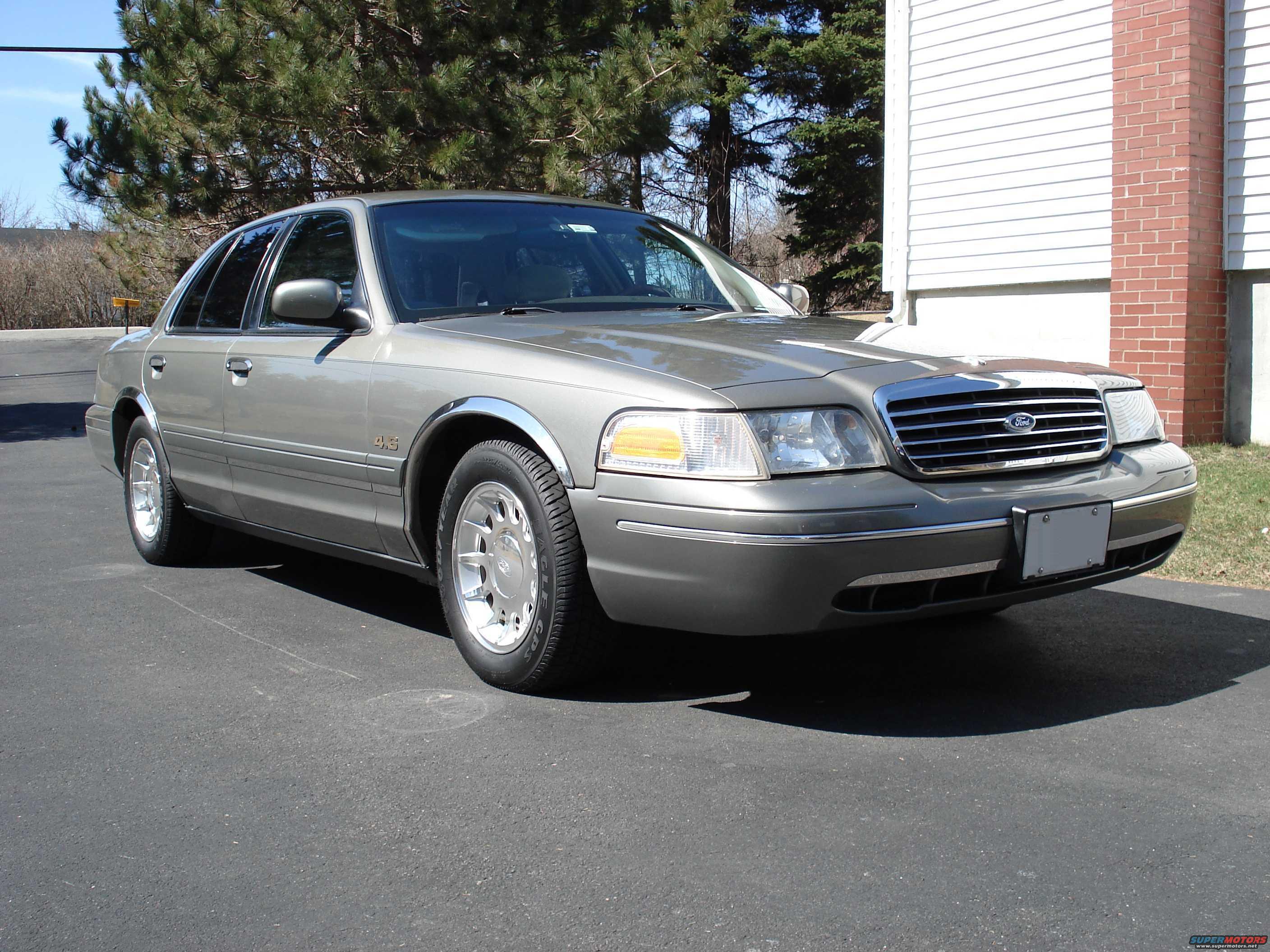 1999 Ford Crown Victoria