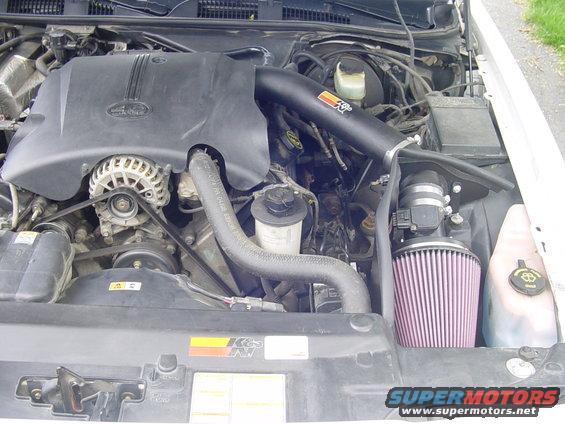 Engine bay with K&N air intake system installed