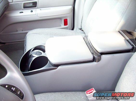 100_0013.jpg center console