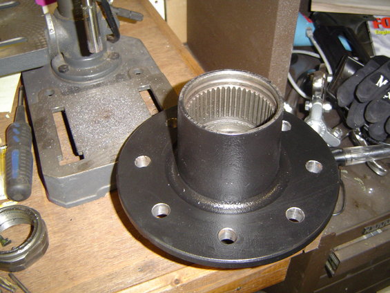 Keeper hub with holes reamed out