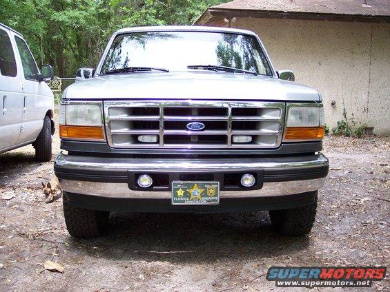 100_0897.jpg Fog lights mounted in bumper and new driving lights recessed into grill