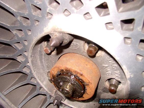 Couldn't get a straight answer off some of teh Lincoln forums on whether my 90' had greasable wheel bearings or not. There they are and yes they're greasable.