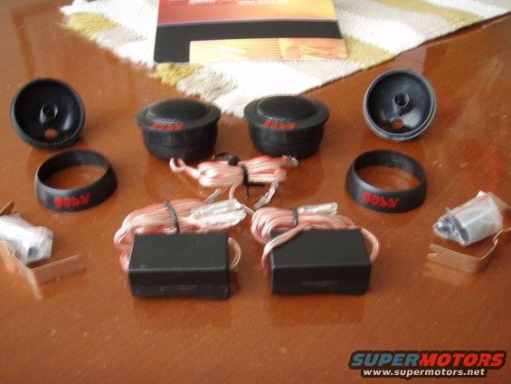 p4291304.jpg ALL COMPONENT OF THE PACK