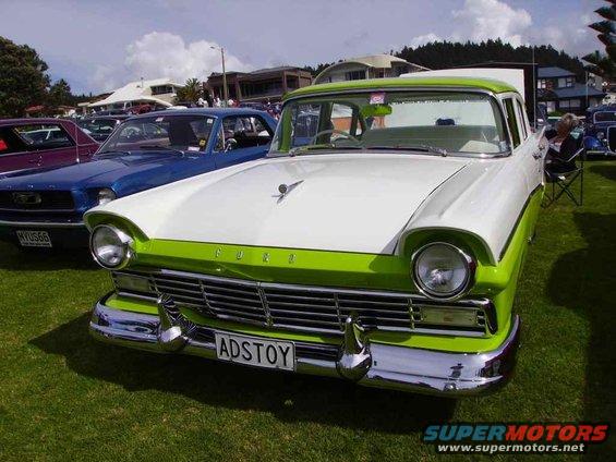 bh13.jpg Nice colours on this ford