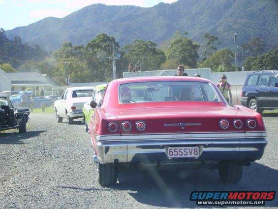 bh03.jpg After lunch departure on Cruise the Loop