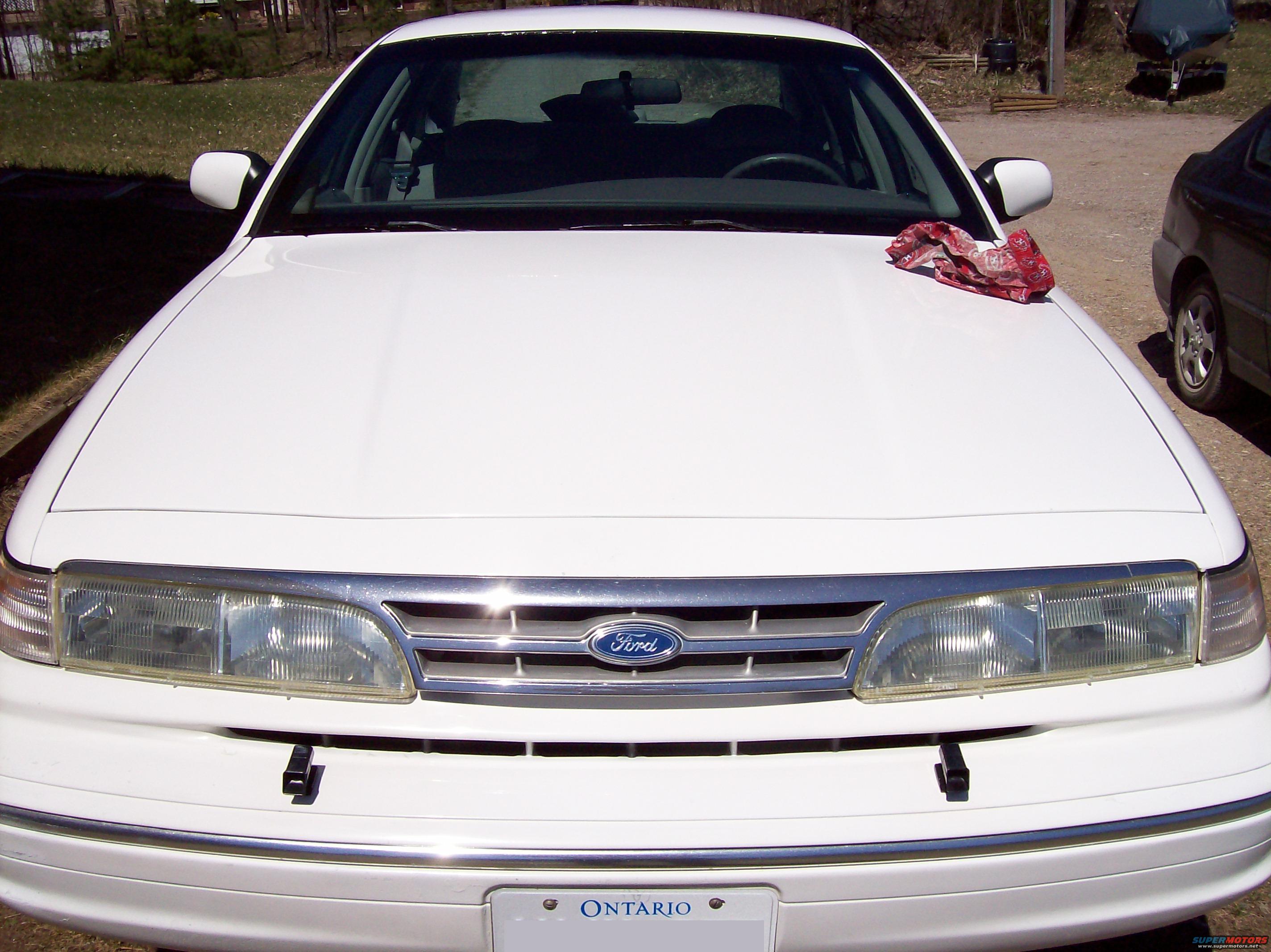 1997 Ford Crown Victoria photo