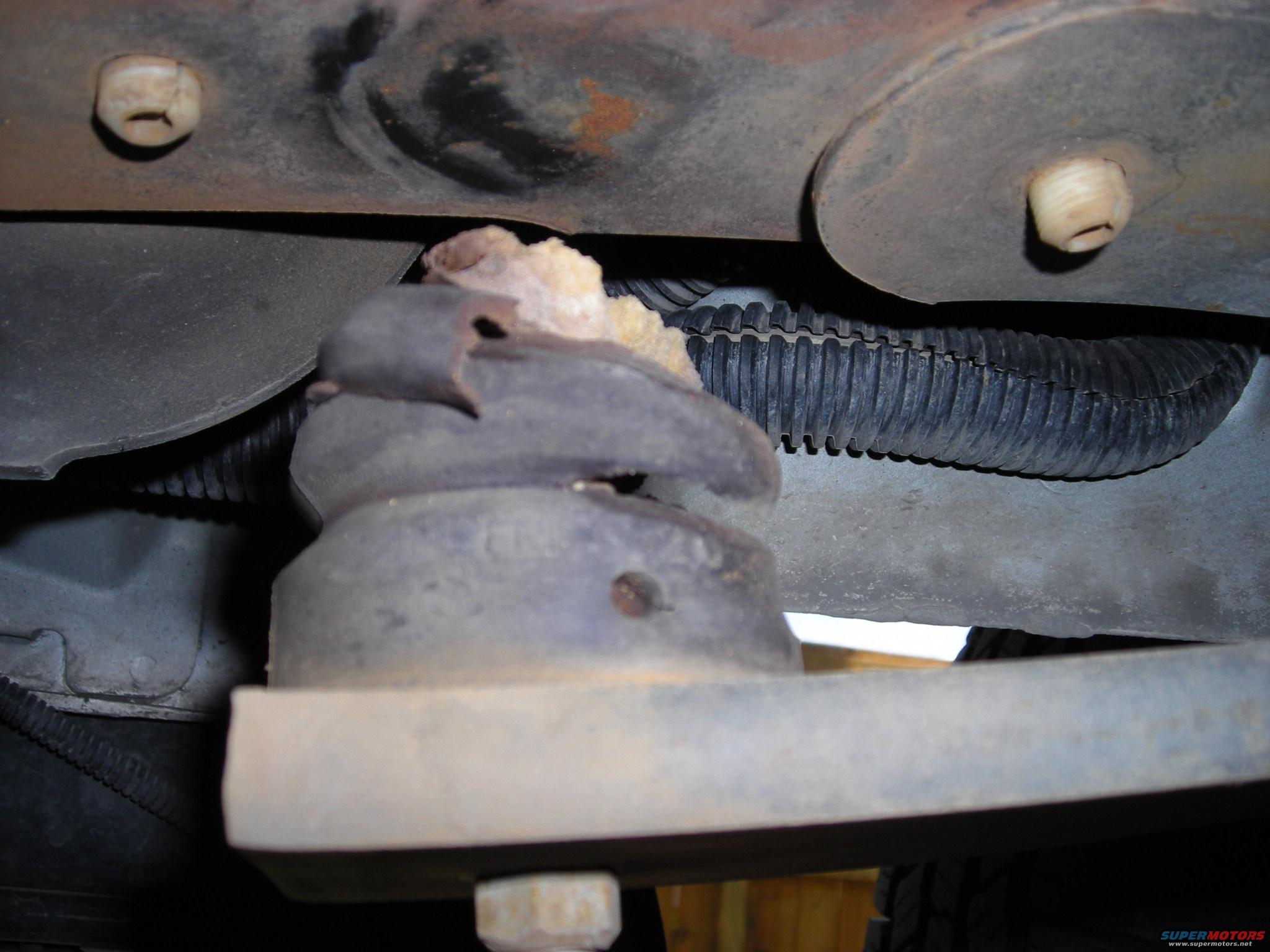 2002 Ford Excursion photo