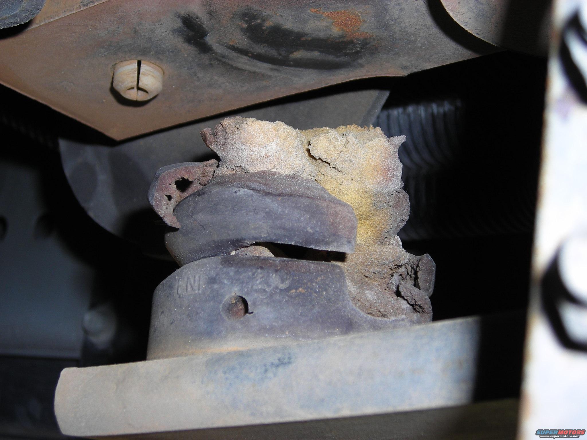 2002 Ford Excursion photo