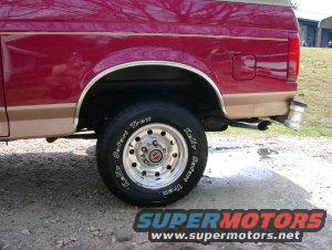 dsc00491.jpg Rear Wheel clearance on stock tires (note) no body rust anywhere- dings from the woods and scratches from wheeling but thats all....
