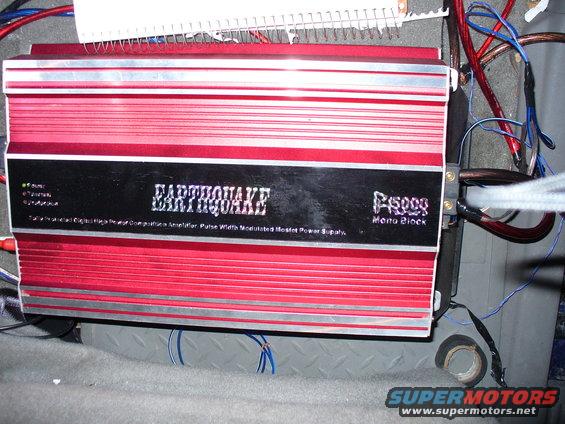 Red Earthquake P5000 Mono Block car amplifier with wiring