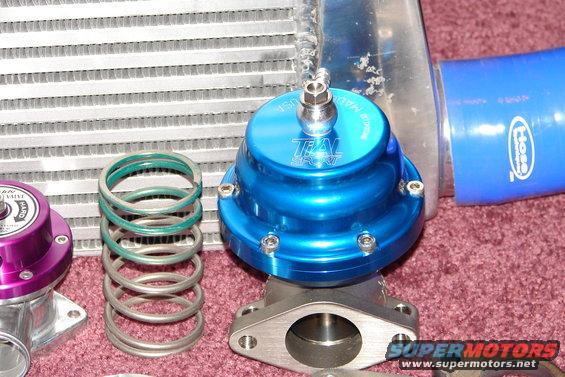 dsc01291.jpg Tial 38mm wastegate with 7.2lb spring