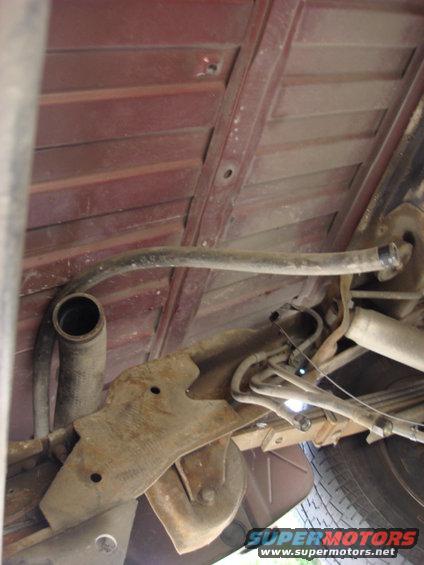 fuel-pump5.jpg Here is a shot of the fuel main line, return and evap line and the pump electrical and fuel level power connector.