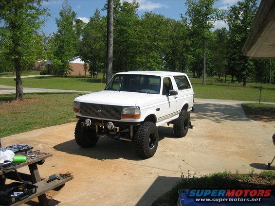 img_2208.jpg Lights temporarily mounted... if I didnt have the brushguard I would definitely leave it like this.