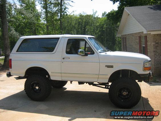 img_2191.jpg tire carrier off to be repainted.