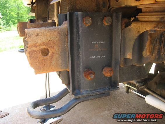 img_2183.jpg tow hooks with crappy stock bolts.