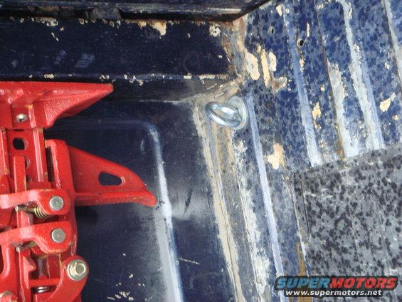 004.jpg I can't stand no having a decent anchor point for my rachet straps!  Time to improvise!!!