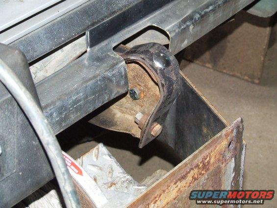 Winch bumper mounting bracket with bolts and rust