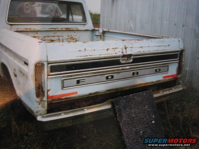 Ford F-100