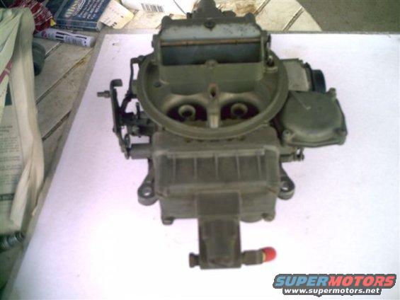 Holley carburetor with dual fuel bowls and choke mechanism