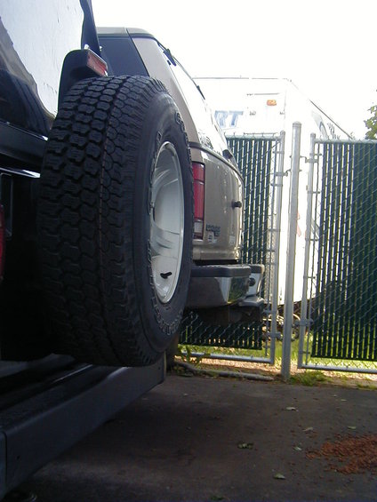 1994 Ford Explorer rear spare tire and tailgate