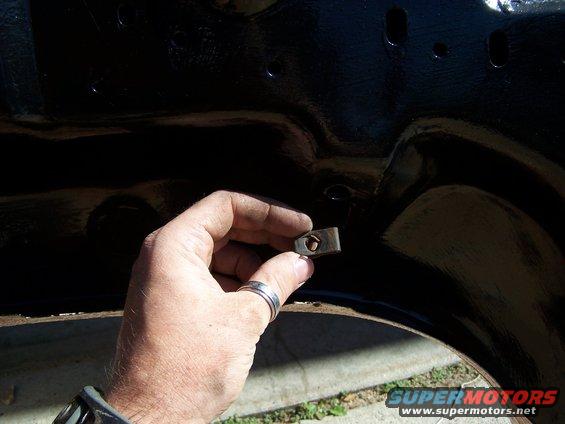 watch-for-these-clips.jpg Screw Clips