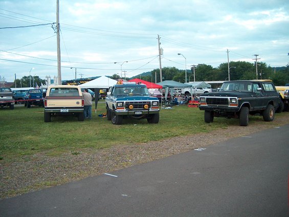 Border Patrol,Ken and FenianBronco ready to head out.