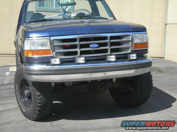the-truck-001.jpg front lights and rock lights.