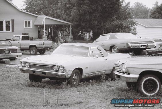 8093r11414.jpg Saw this POS outside of Carlisle, doing what it does best...rusting.