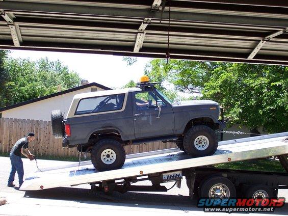 movetow10.jpg the rear chains are dropped.