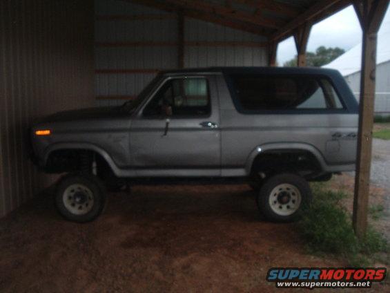 solid-axle-swap-005.jpg Here is the Bronco just before the SAS ( I sold the 33s)