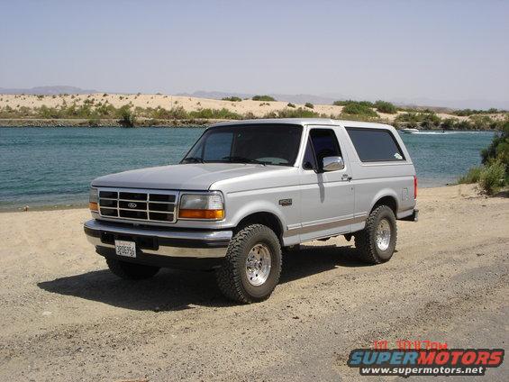 bronco-004.jpg Stock Bronco with 32" BFG