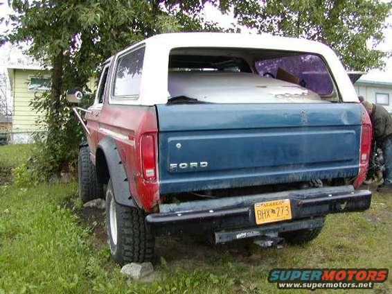 ts_truck_tail_gate.jpg tail gate with the glass still in it.
