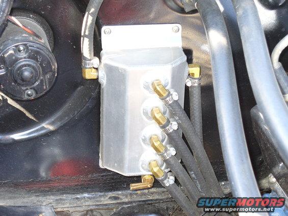 p1010642.jpg breather tank